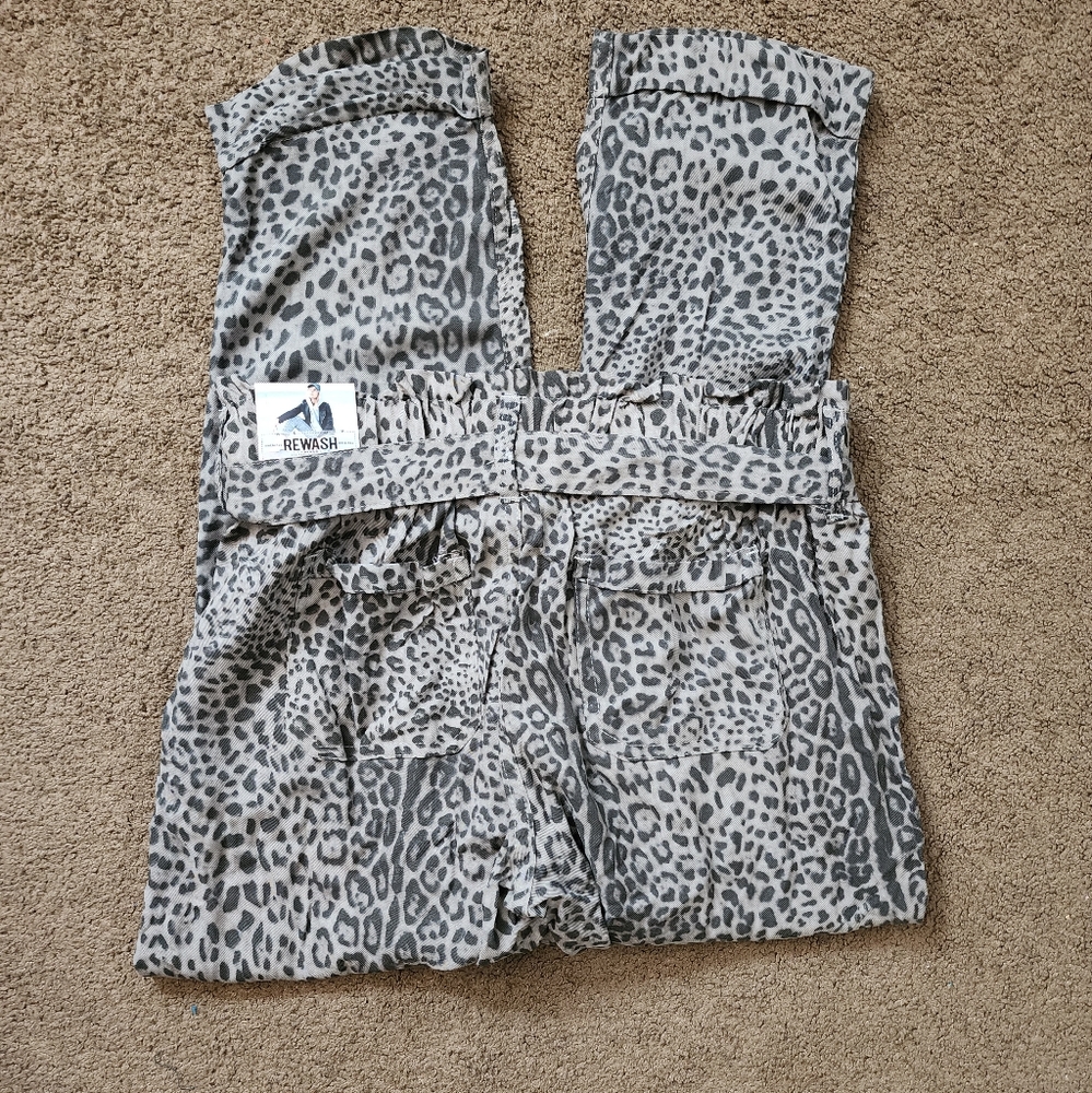 🆕️ Grey Leopard Jogger Pants, Women's Medium [NWT!] - Picture 2 of 8